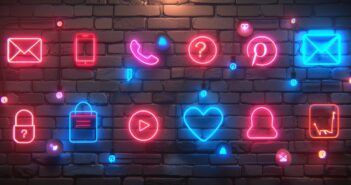 Digitale Aktivitäten auf Reddit (Foto: AdobeStock_807625958 Oksana)