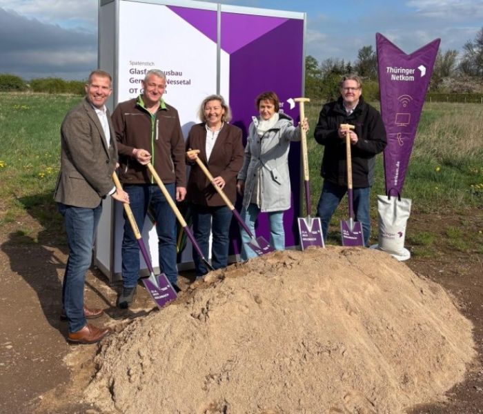 Erster Spatenstich für Glasfasernetz in Goldbach (Foto: TEAG Thüringer Energie AG)