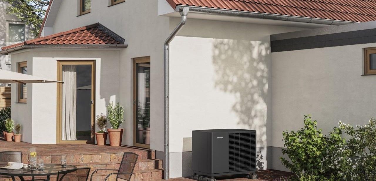 Lebenszykluskostenanalyse zeigt Wärmepumpen oft günstiger als herkömmliche Gasheizungen sein Gasheizung tauschen und bis zu siebzig Prozent Förderung (Foto: Stiebel Eltron GmbH & Co. KG)