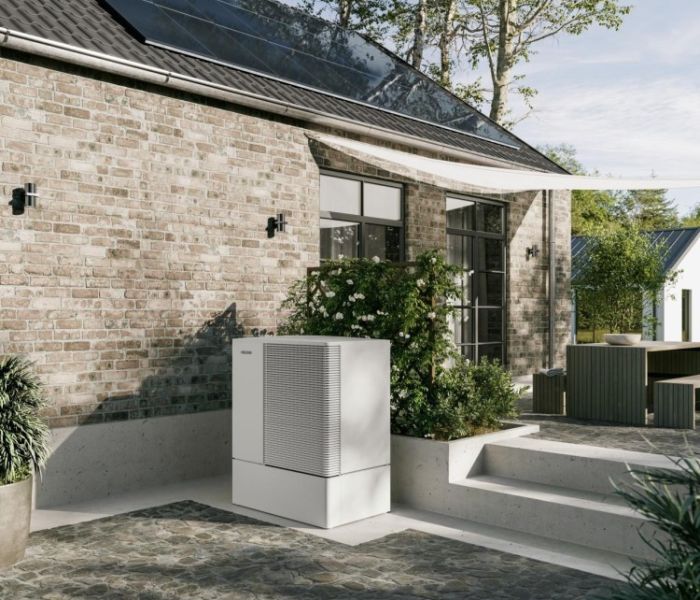 Design-Zuwachs für die Luft-Wasser-Wärmepumpen-Serie (Foto: Stiebel Eltron GmbH & Co. KG)